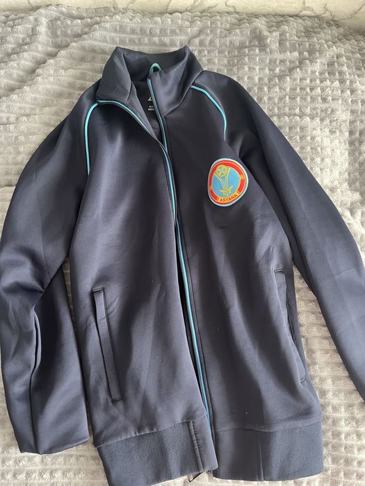 Продам Кофту Астана