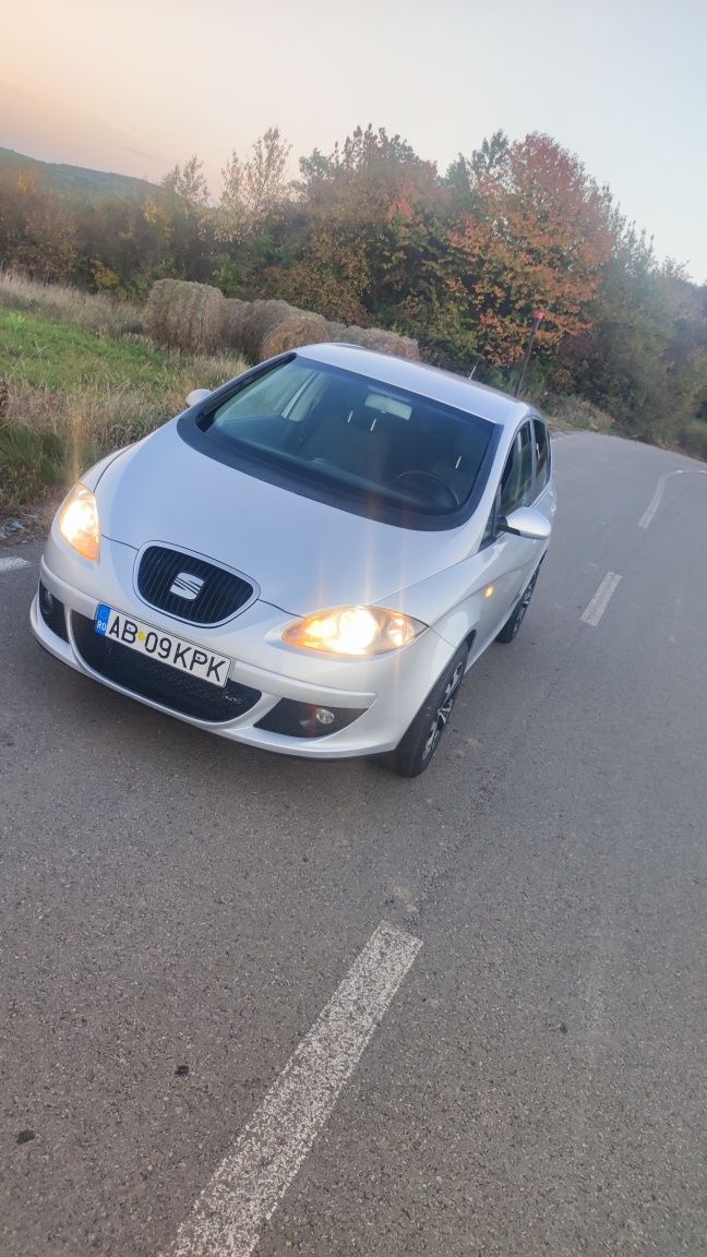 Vând Seat altea 1.9 TDI.