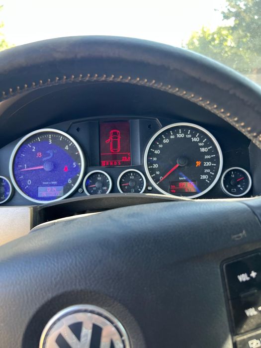 Dezmembrez touareg 2.5 BPE