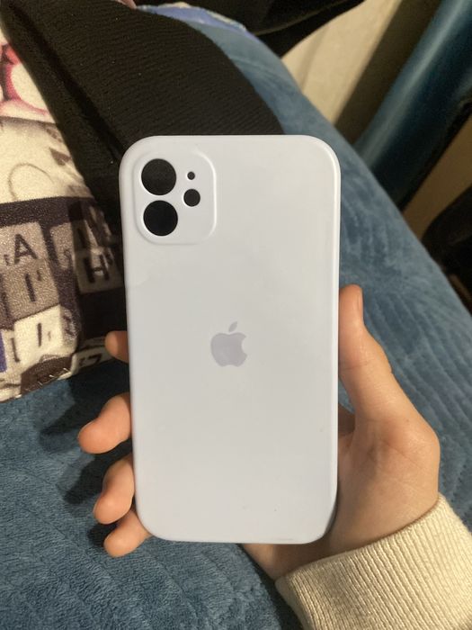 Продам чехол на айфон 11