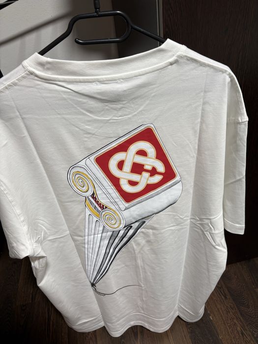 Tricouri si hanorac detalii in privat