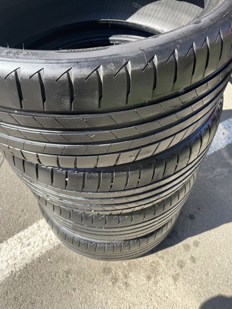 Anvelope brigestone 225/40 R19