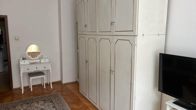 Двустаен апартамент в Центъра на София.