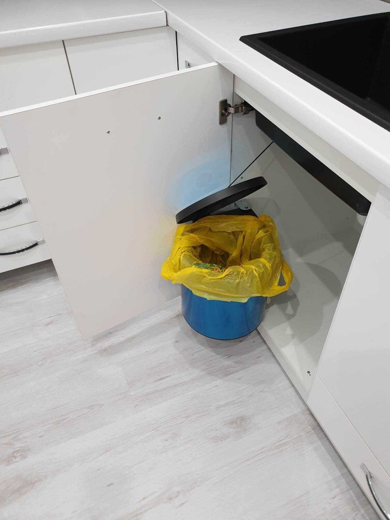 Продава се Четиристаен апартамент в Хисаря - 105 кв.м за 777 €/кв.м - Снимка #19