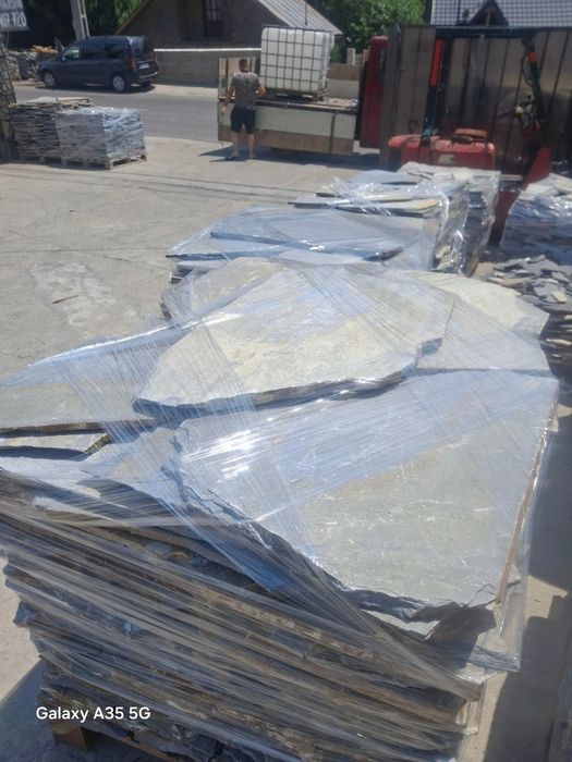 Vând piatra naturala asiguram montaj și transport