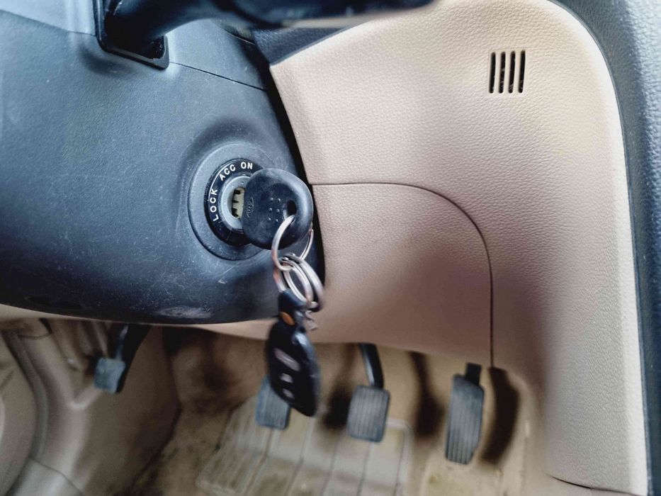 Contact cu cheie Kia Carens III (LD) [Fabr 2006-2012] OEM 2.0 TCI D4E