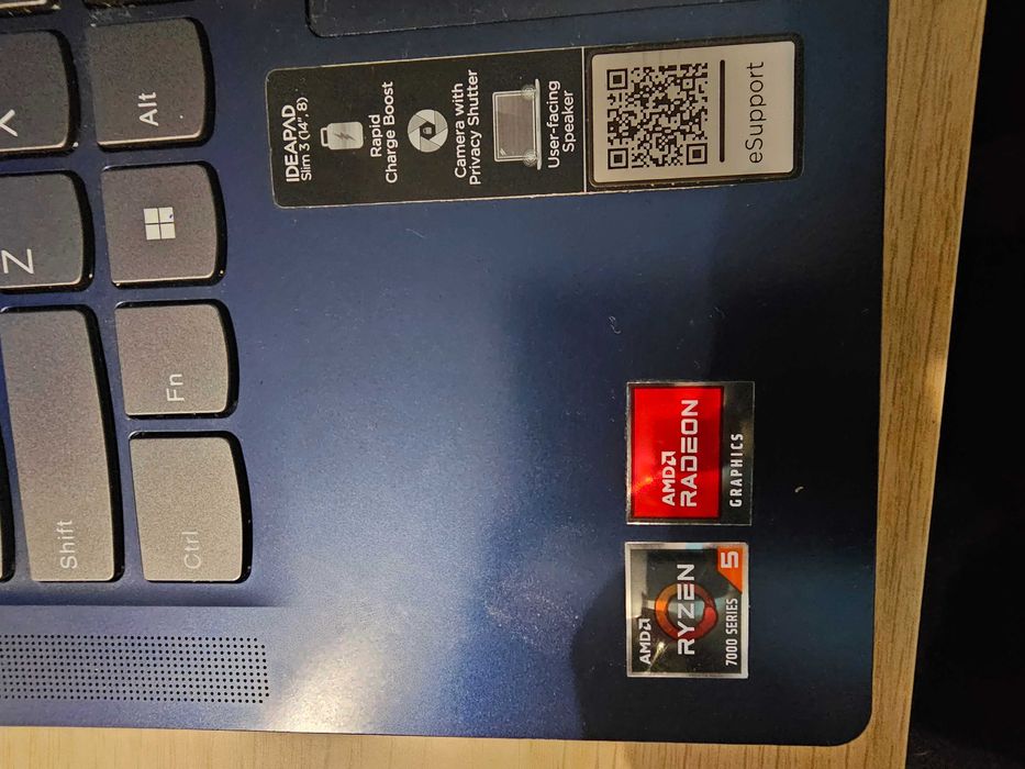 Laptop Lenovo IdeaPad Slim 3 14ABR8 AMD Ryzen™ 5 7530U 4.5 GHz, 14"