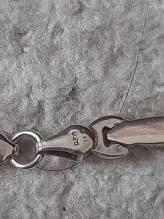 Сребърни колиета