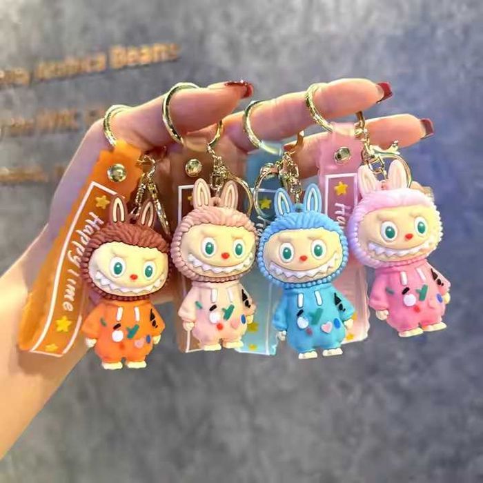 Ключодържател Labubu Donut– колекционерски модел в четири цвята