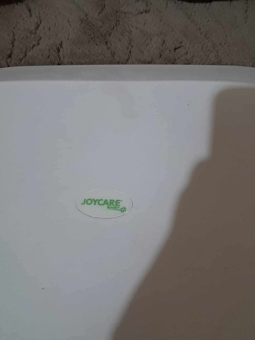 Vând cantar de baie pentru bebelusi .