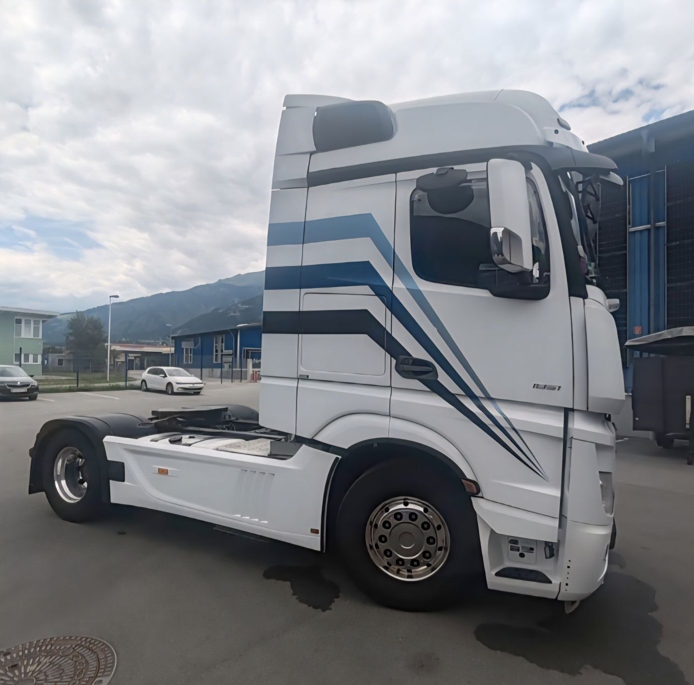 Mercedes Actros 1851 BIG SPACE EURO 6