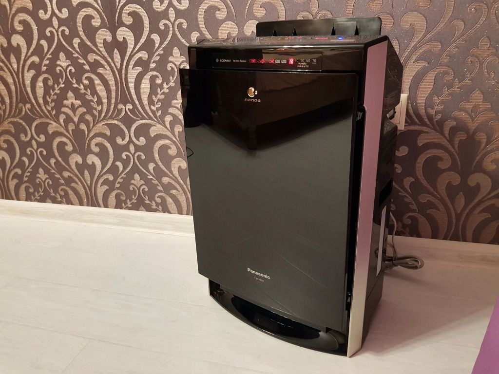 Очиститель-увлажнитель воздуха Panasonic F-VXR50R-K
