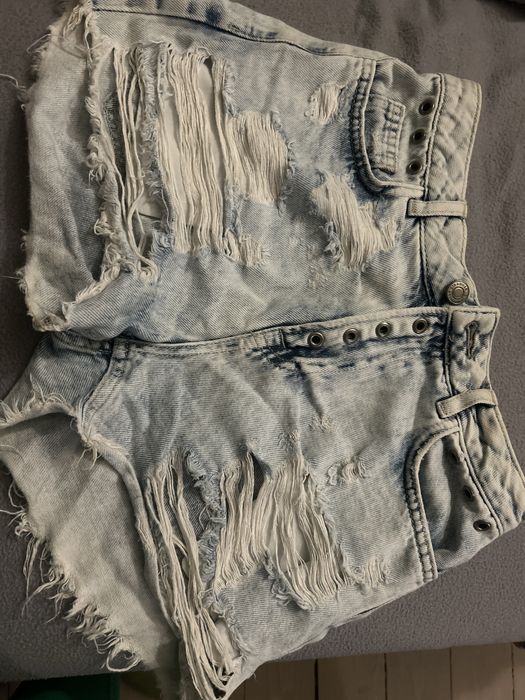 Дамски дънкови къси гащи