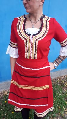 Женска носия-македонска (якорудска)