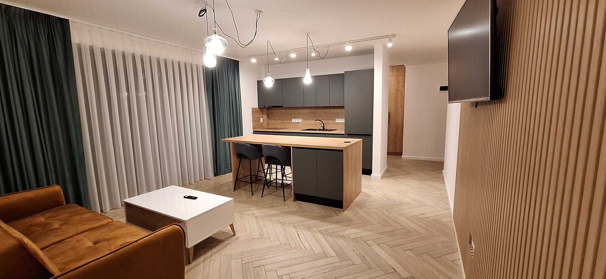 Apartament 2 camere, Centru, finisat, mobilat si utilat, cu CF