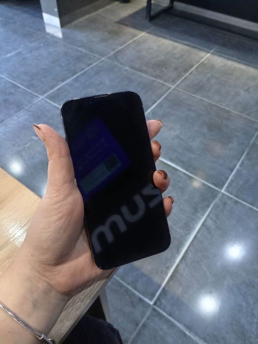 iPhone 13про, в идеальном состоянии
