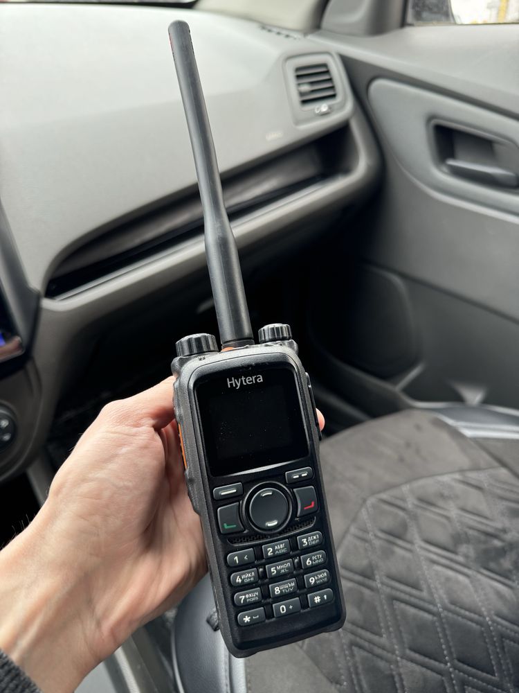 Продам рацию Hytera PD785G