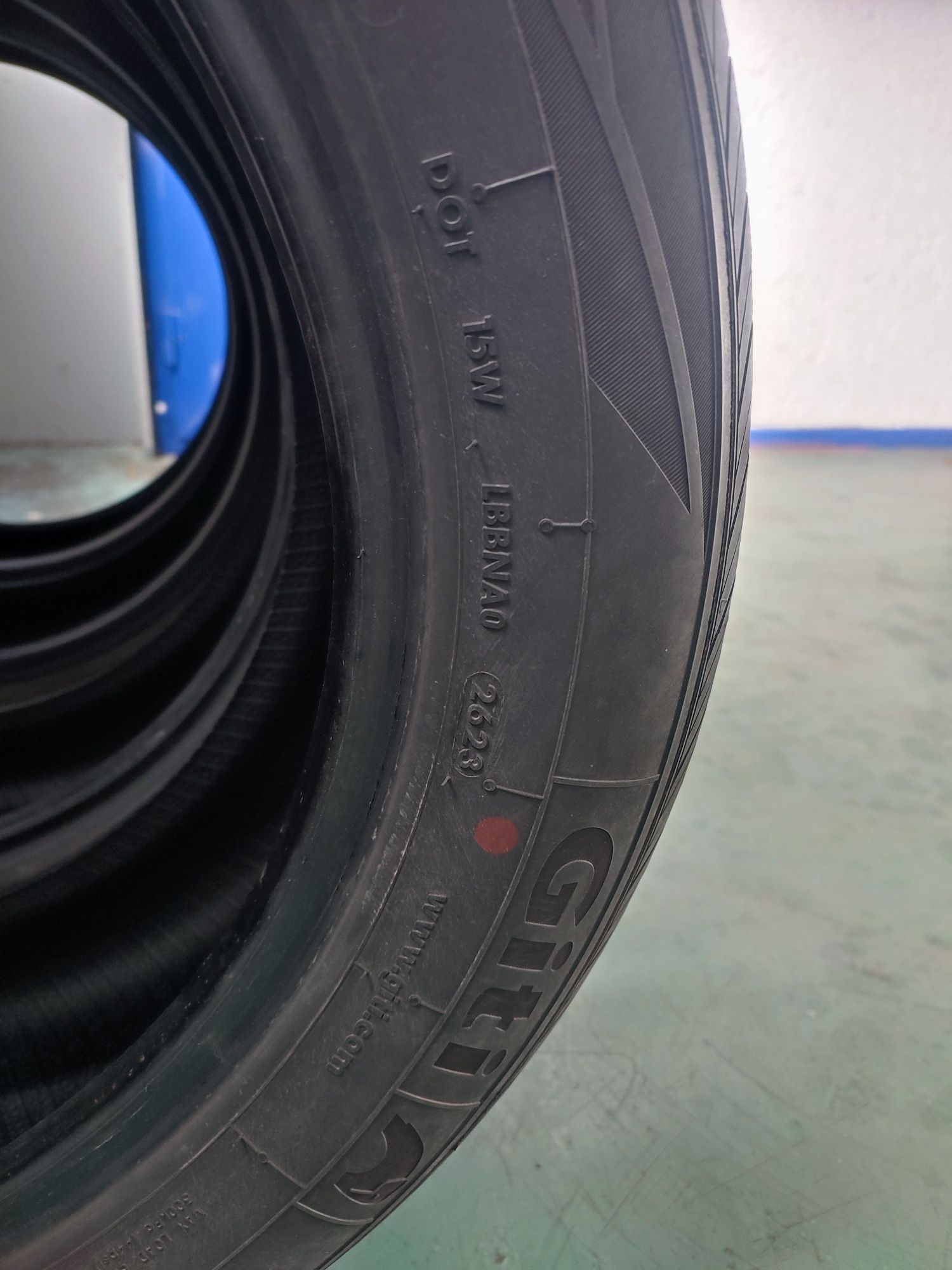 Автошина 215/55R18