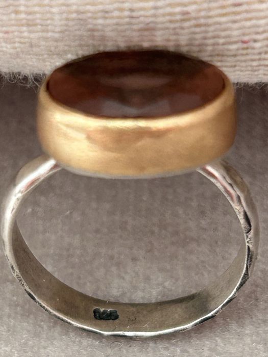 Сребърен пръстен с позлата  с естествен камък