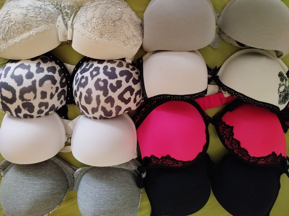 Бюстгальтеры Пушапп состояние новых 80В