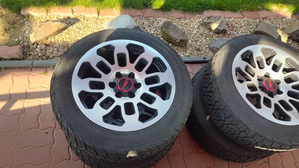 Jante aliaj cu anvelope R20