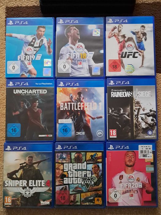 Vând PlayStation 4 , 1 Terra + 2 console + 9 jocuri