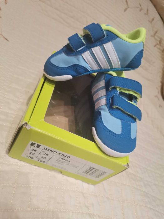 Adidași Adidas nr 18