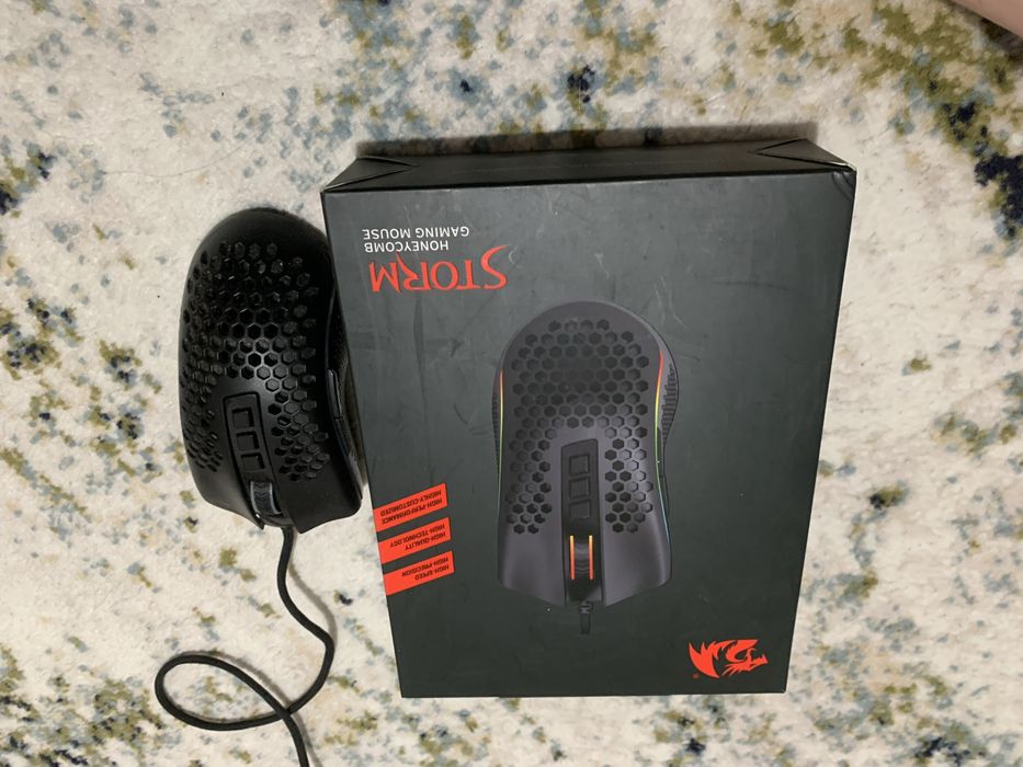 Продаю игровую мышь