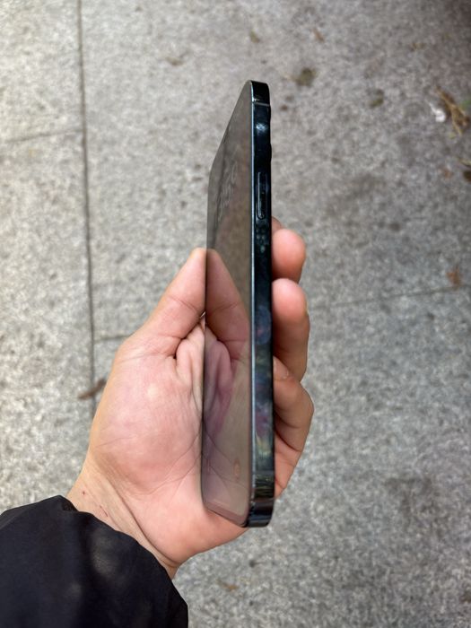 Vand iphone 12 pro max mai multe intrebari la nr de telegon