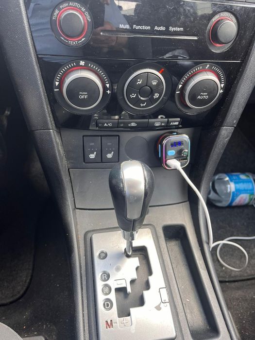 Vând Mazda 3 fab 2008