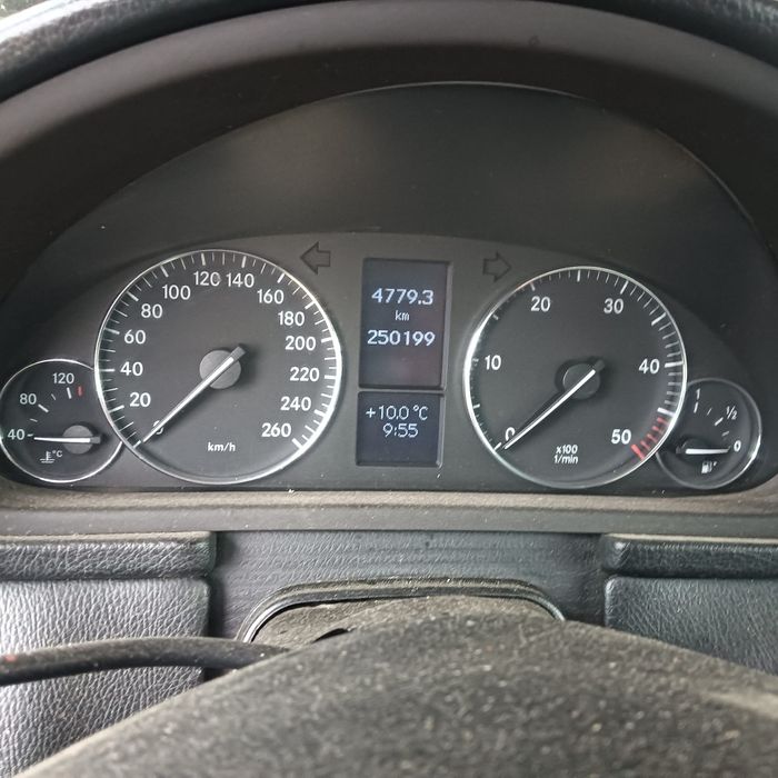 Vând Mercedes c220 an 2005