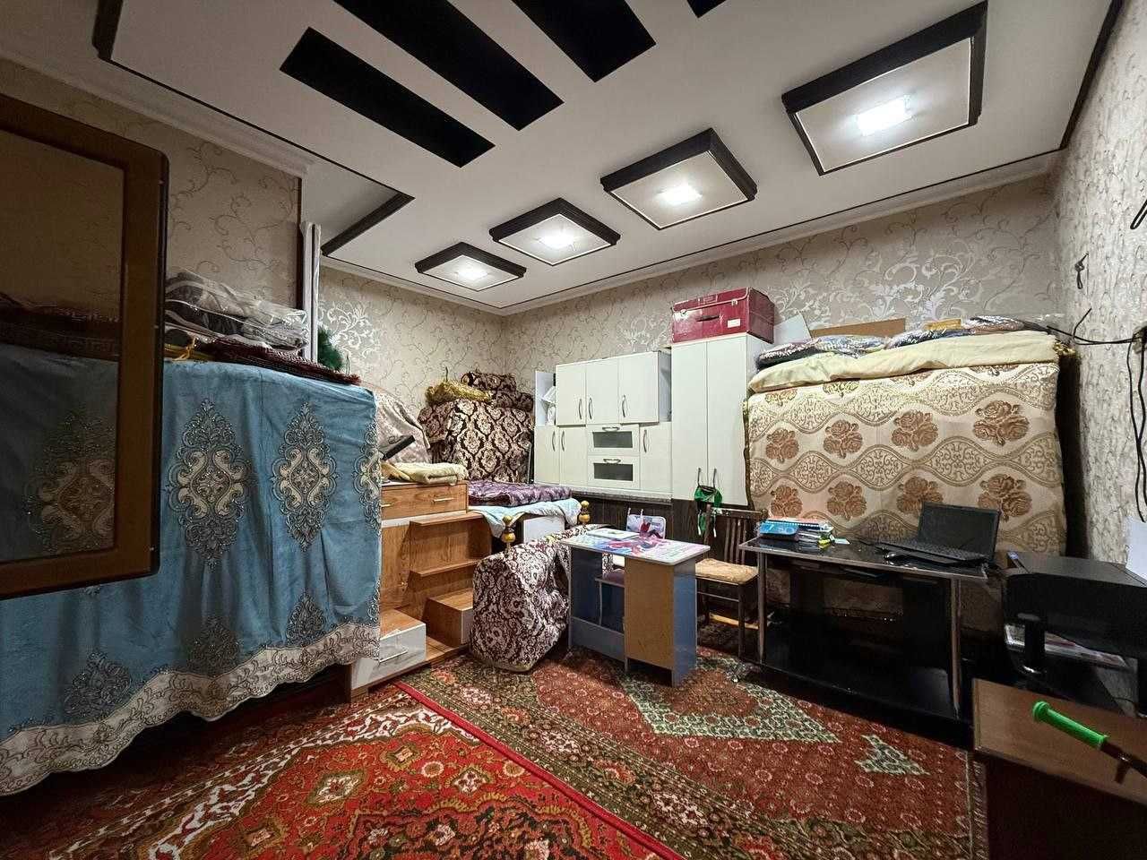 3 qavatli 1.5 sotixli hovli sotiladi