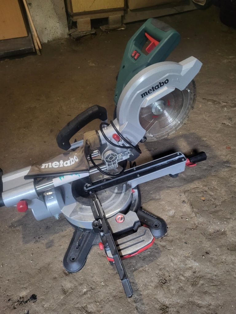 Ferăstrău circular metabo