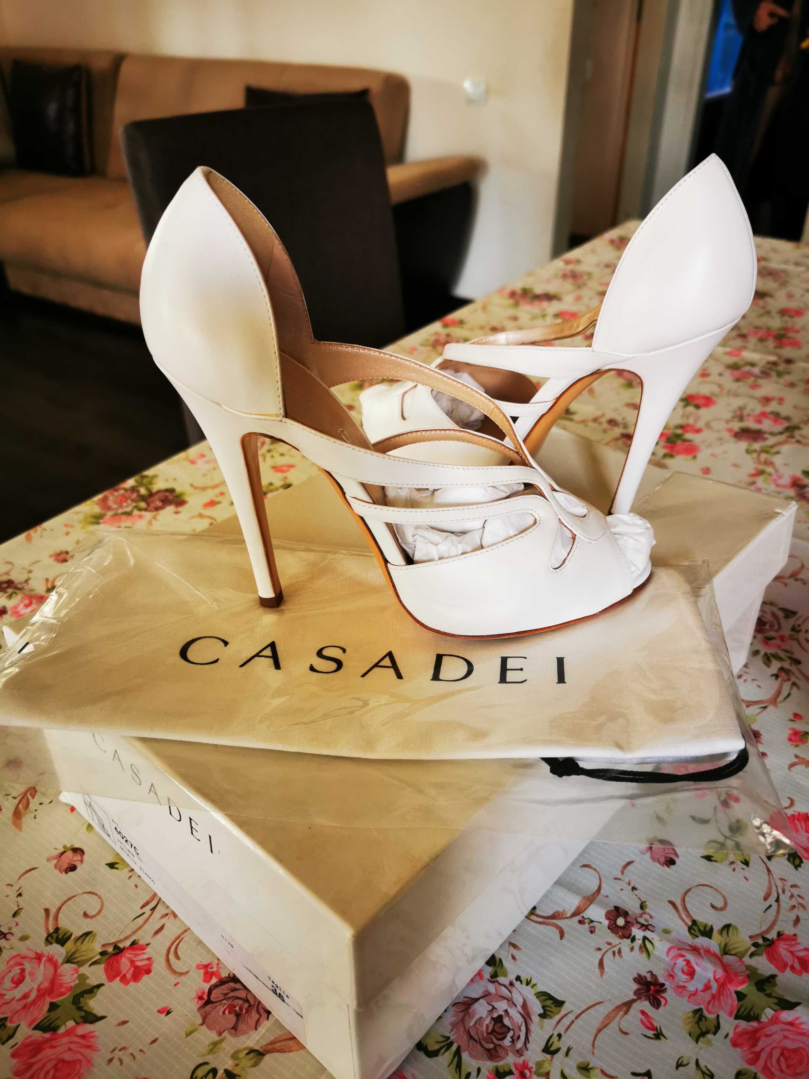 Сватбени обувки CASADEI