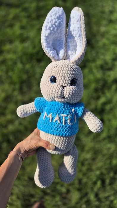 Iepure crosetat (jucărie amigurumi)