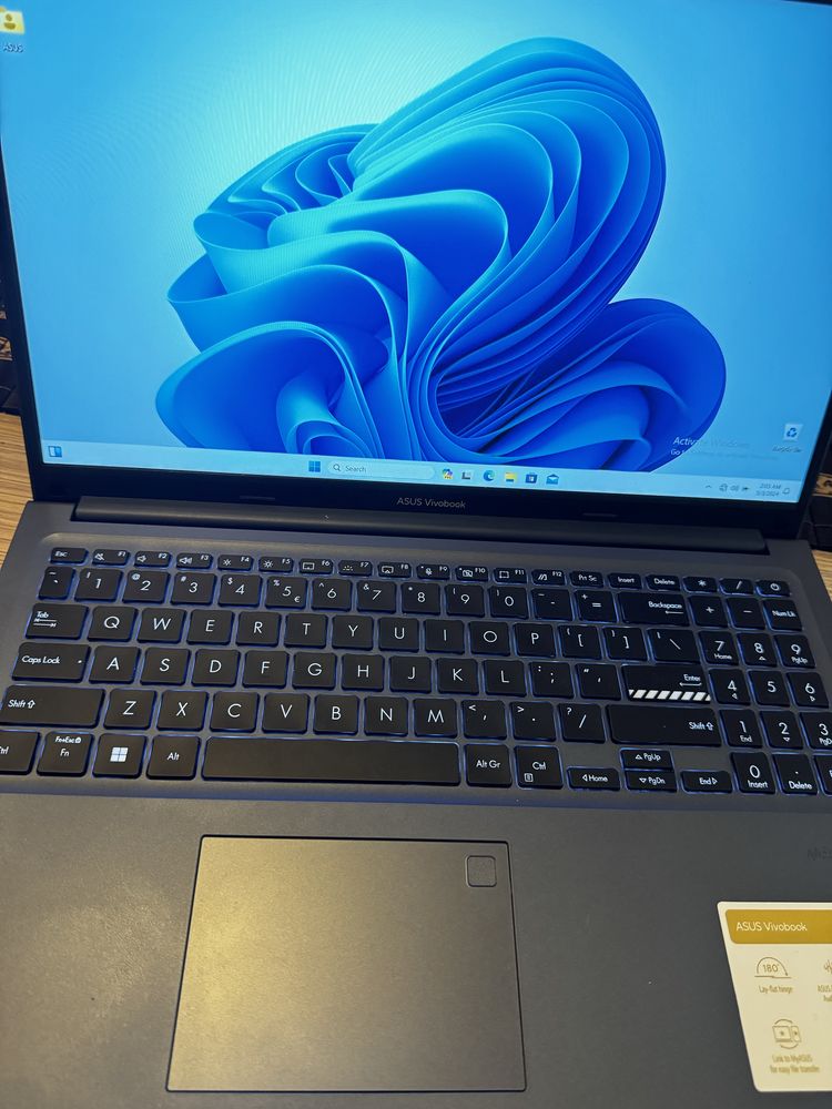 Лаптоп Asus Vivobook. ГАРАНЦИЯ - 1 година. Full HD / 15 inch. Intel i3