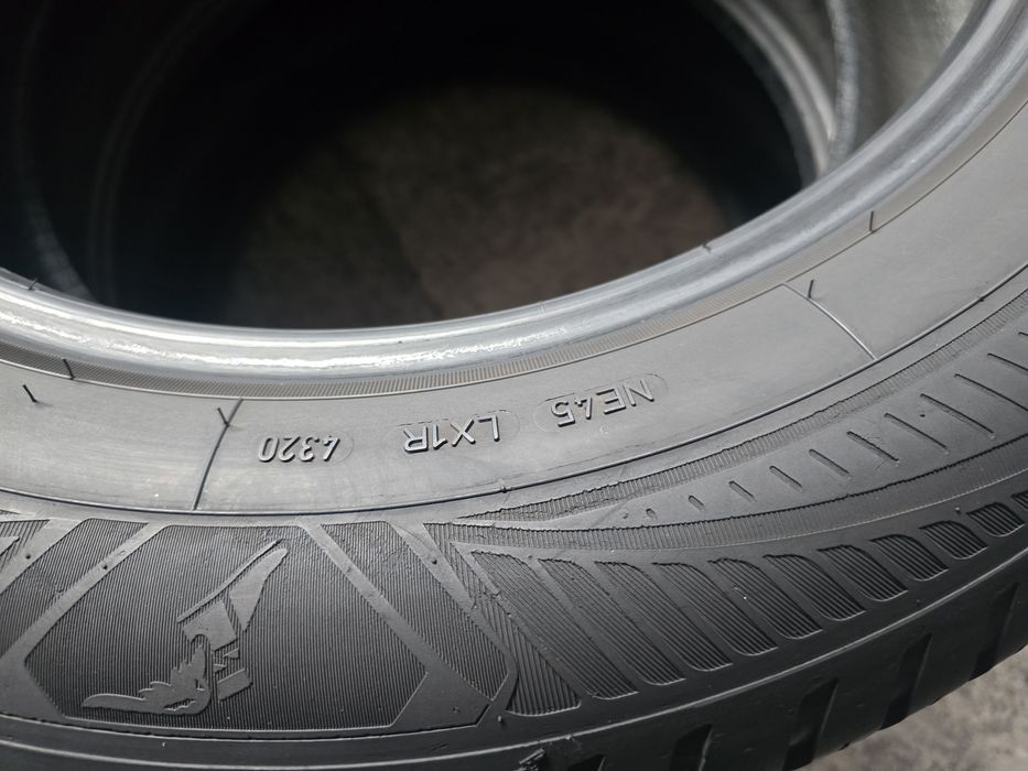 Goodyear 235/60 R18 107W MS all season