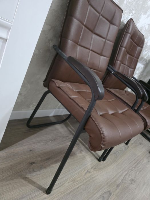Продам кресло в офис
