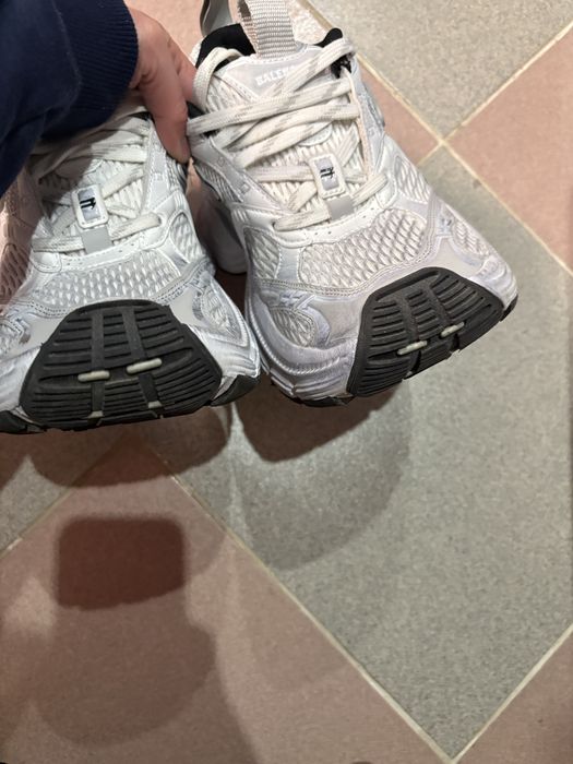 Balenciaga 6XL без забележки