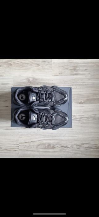 New balaсе черни маратонки