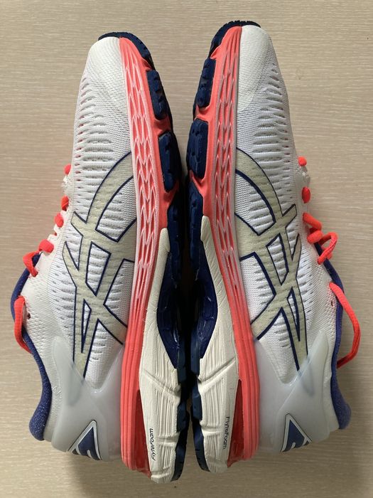 ASICS обувки за бягане