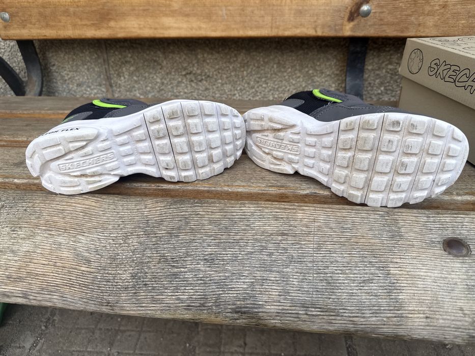 Детски обувки skechers 33 номер