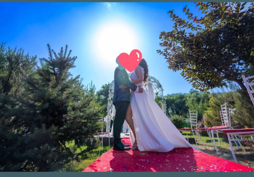 Rochie mireasa (cu trena detasabila)