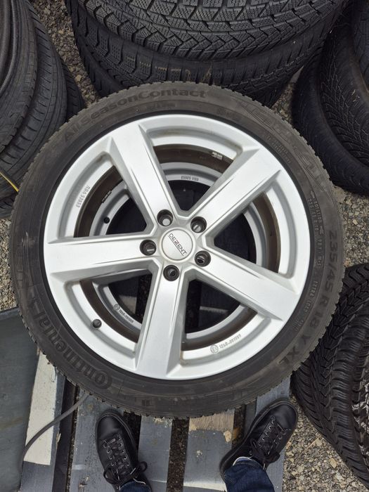 Skoda Superb L&K 18'+ всесезонни гуми Continental Allseason 235/45/18