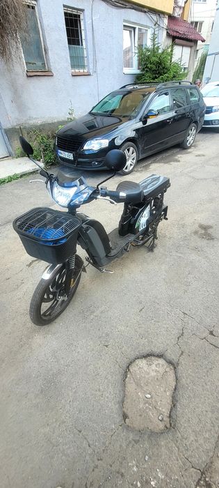 Vând scuter electric geeli util 2