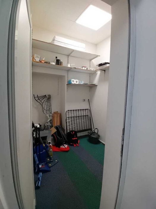 Давам под наем магазин в Центъра