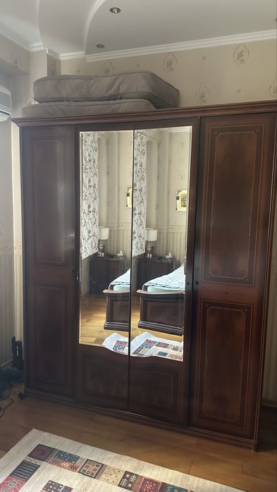 Спальный гарнитур