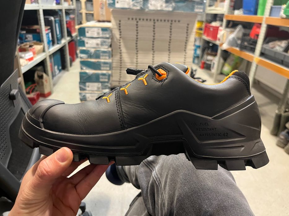 Vând Pantofi de protecție, 42, uvex VIBRAM S3 HI SRC 65222