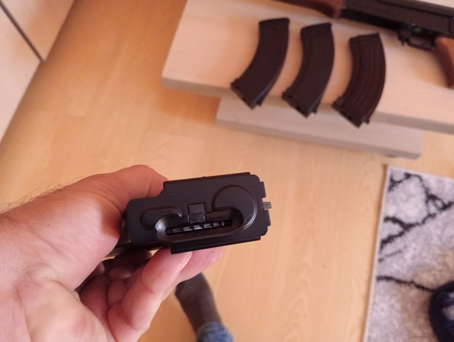 Replica Ak noua nefolosita la nici un joc...doar testata
