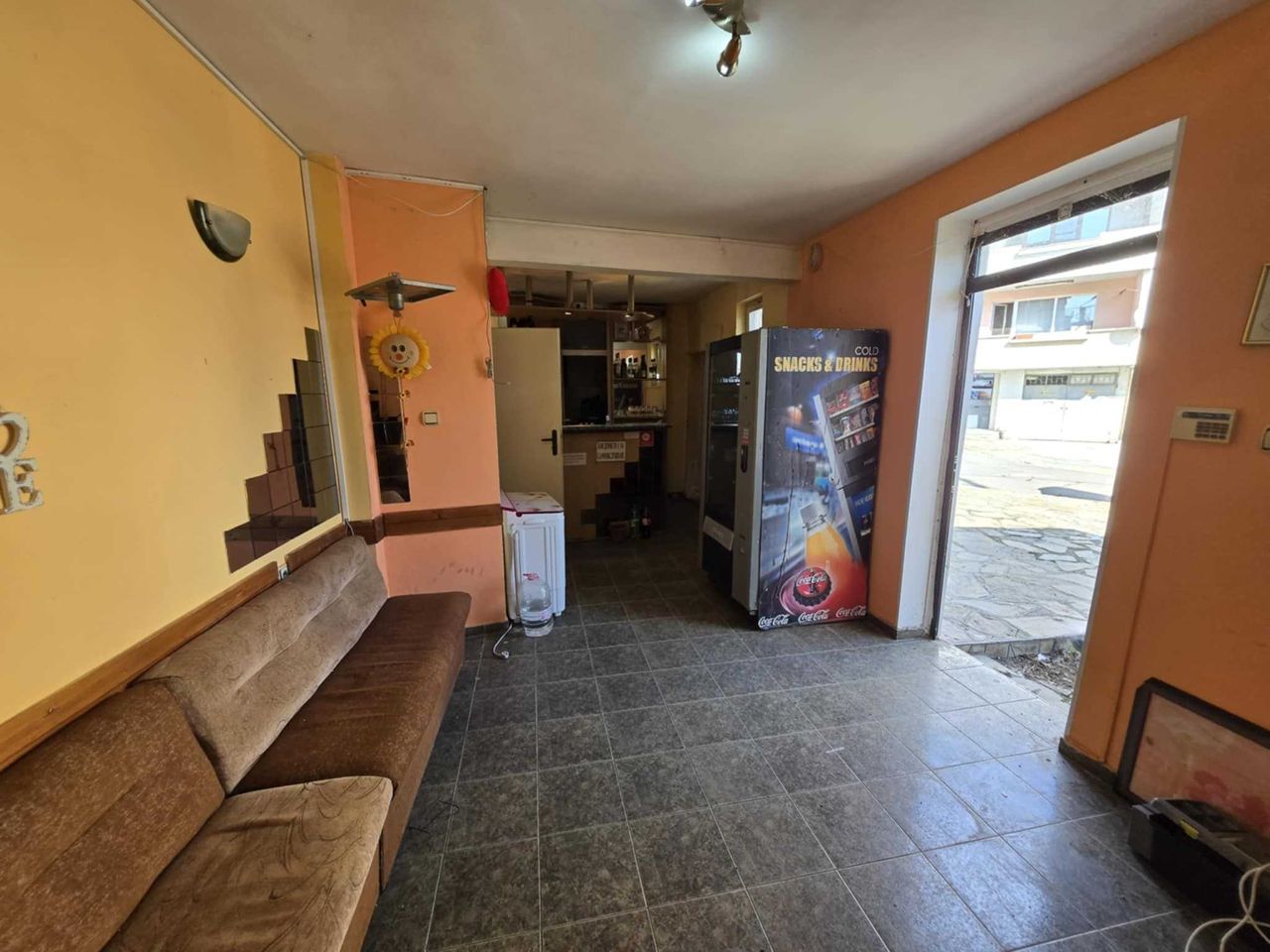 Продава се Магазин в Стара Загора, Аязмото - 27 кв.м за 1223 €/кв.м - Снимка #2